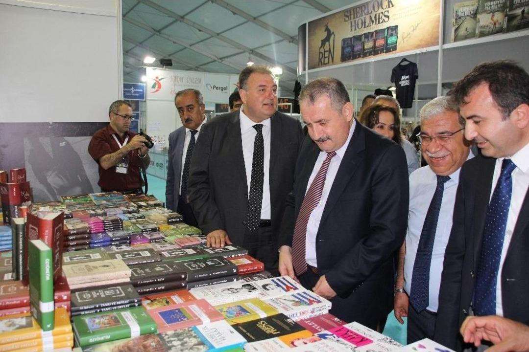 Akdeniz&rsquo;in En B&uuml;y&uuml;k Kitap Fuarı A&ccedil;ıldı