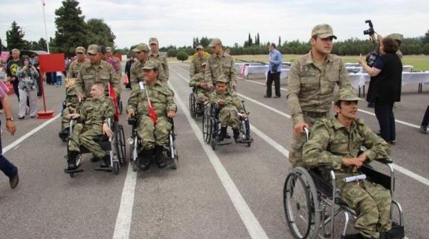 Engelli Gen&ccedil;lerin Askerlik Gururu