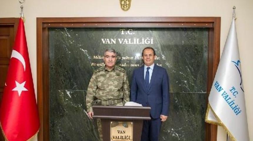 3'&uuml;nc&uuml; Ordu Komutanı, Van Valisini Ziyaret Etti