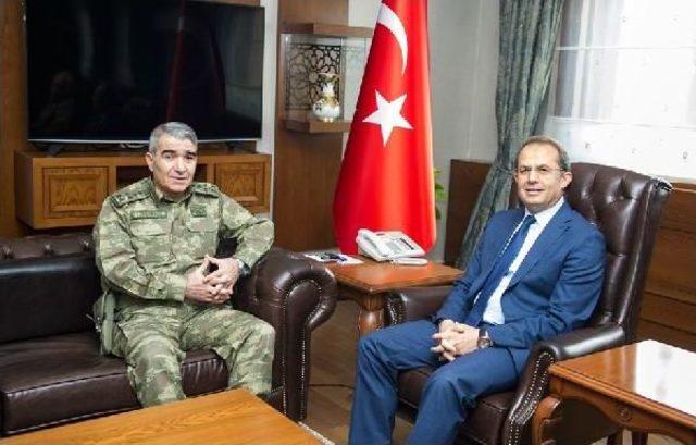 3 &uuml;nc&uuml; Ordu Komutanı, Van Valisini Ziyaret Etti 2