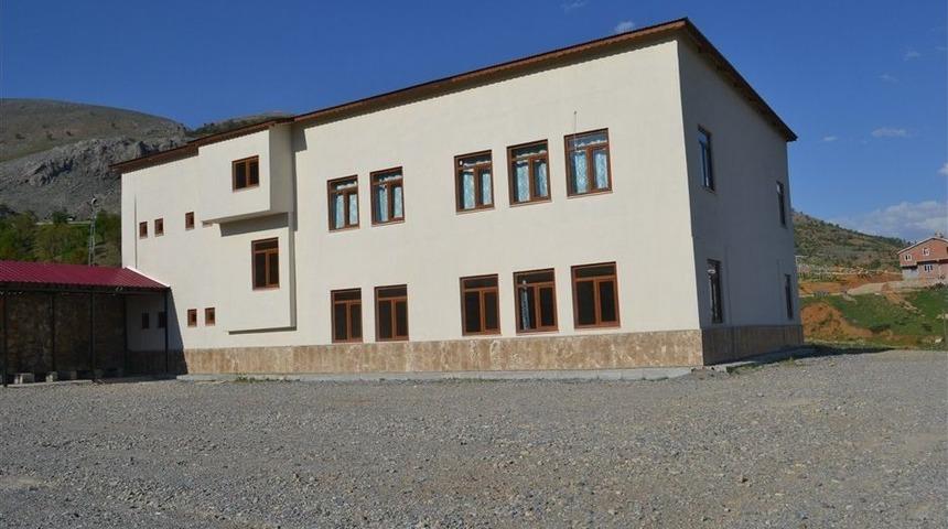 &Ccedil;elikhan Pınarbaşı Beldesine Cemevi Yapıldı