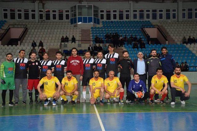 Reşadiye’de 15 Temmuz Şehitleri Anma Futsal Turnuvası Düzenlendi