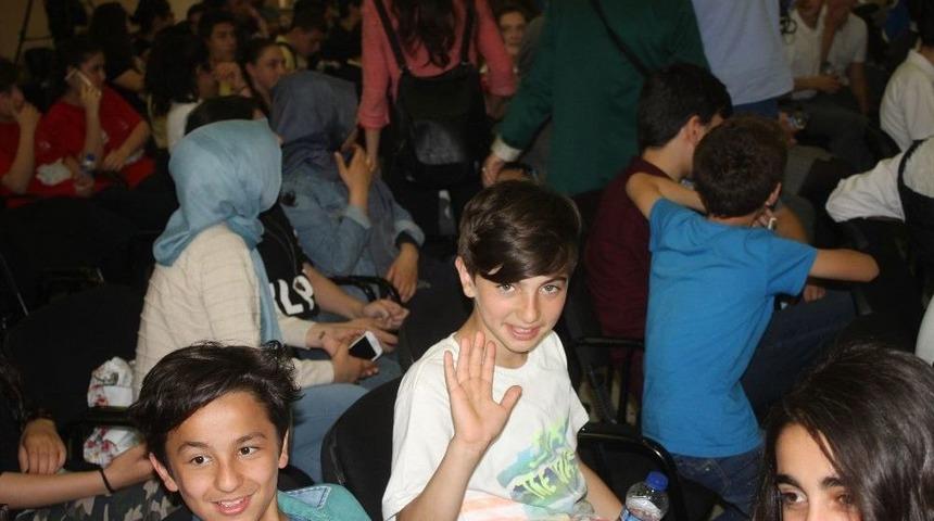 Hayvan Dostu Minikler &Ouml;d&uuml;llendirildi