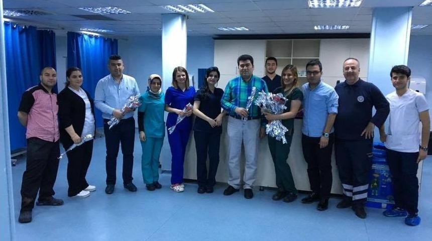 Birecik&rsquo;te Hemşirelere Karanfil