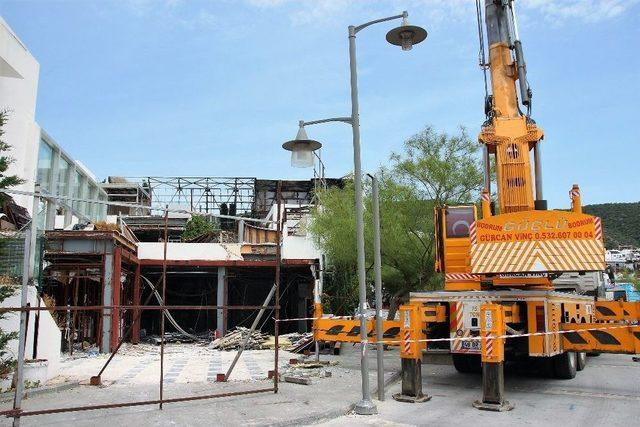 Dünyaca Ünlü Eğlence Mekanı Moloz Yığınında Döndü