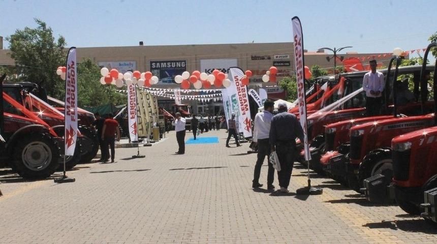 Mardin&rsquo;de, Tarım Fuarı Protokol Kriziyle A&ccedil;ıldı