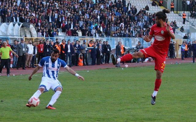 B.b. Erzurumspor: 1 - Amedspor: 0