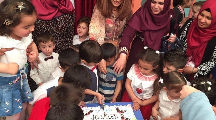 Ilgazlı Miniklerin Anneler G&uuml;n&uuml; Heyecanı