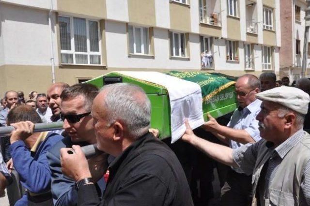 Otomobilin &Ccedil;arptığı Bisikletli Kurtarılamadı 2