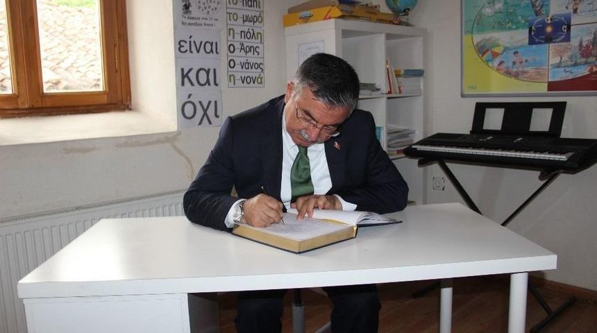 Milli Eğitim Bakanı Yılmaz&rsquo;dan G&ouml;k&ccedil;eada&rsquo;da Rum İlkokuluna Ziyaret