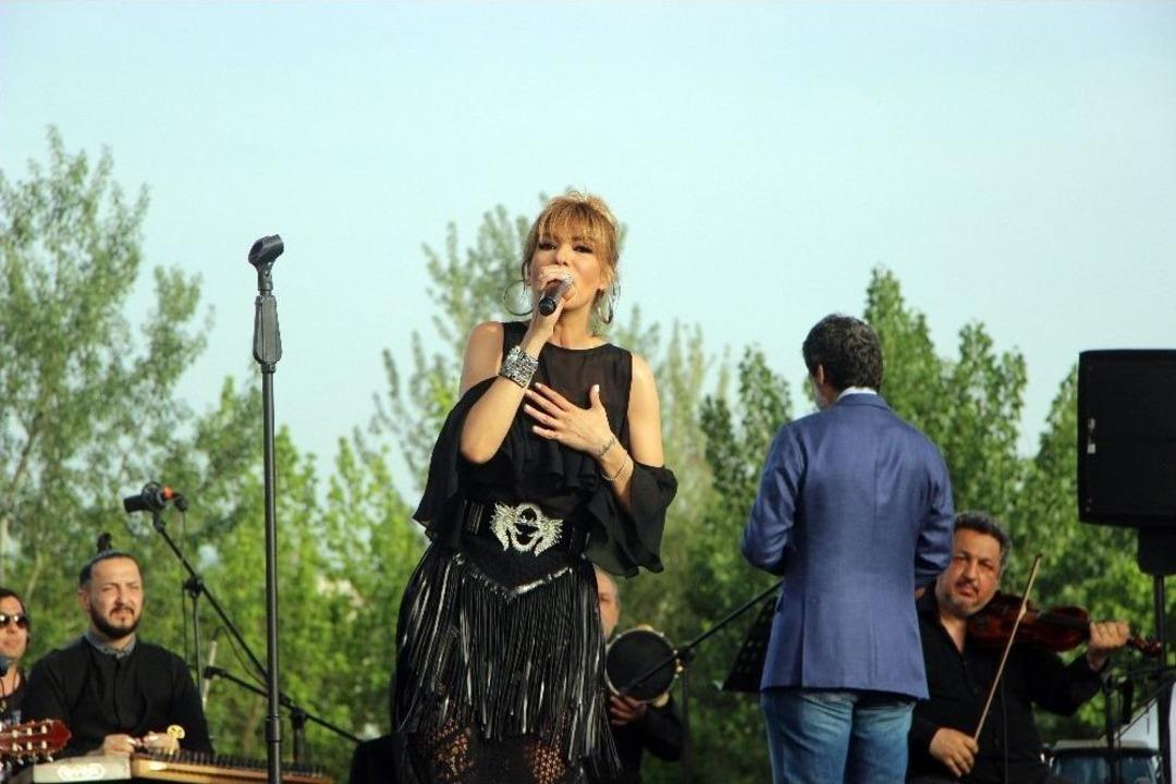 G&uuml;lben Ergen&rsquo;den Bursa&rsquo;da Konser