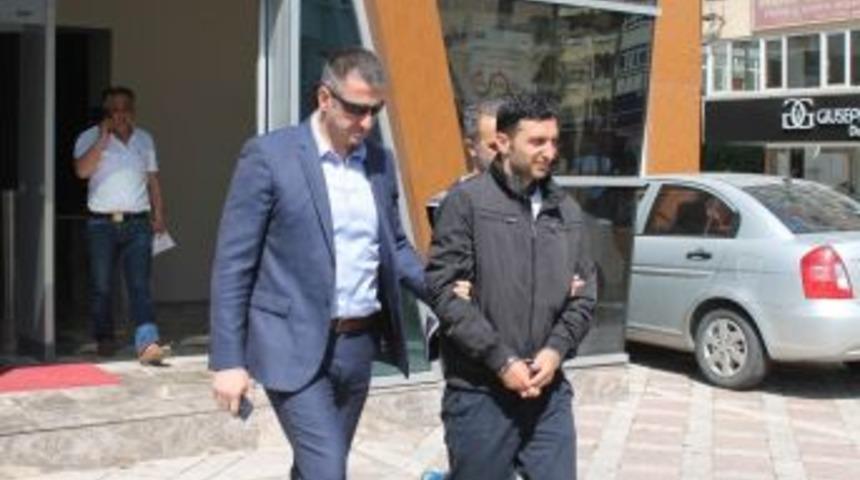 Cinayete İntihar S&uuml;s&uuml; Veren Zanlı Tutuklandı