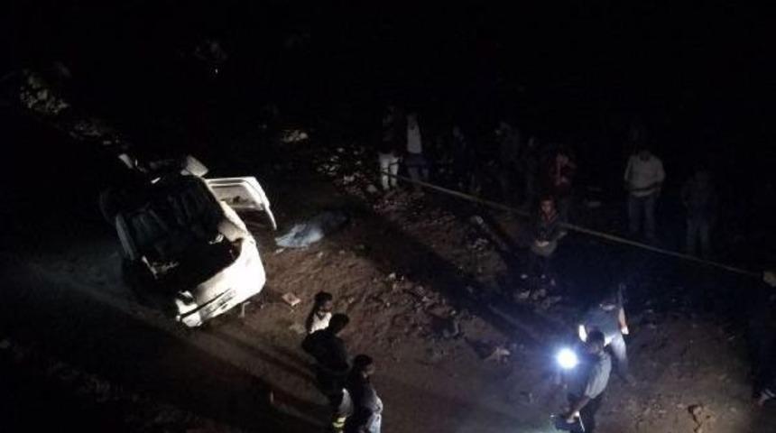 Yayladağı'nda Kaza: 2 &Ouml;l&uuml;, 3 Yaralı