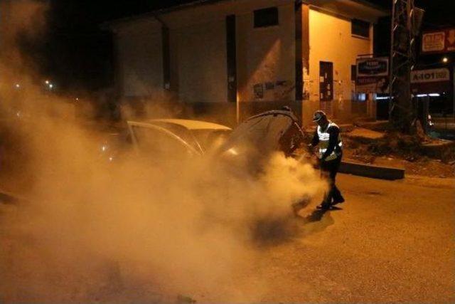 Adıyaman da Park Halindeki Otomobilde Yangın 1