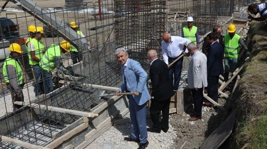 Akhisar Zeytinde Uzmanlaştı