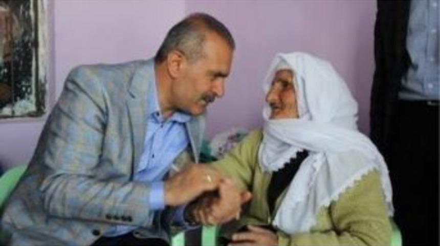 Ak Parti Van Milletvekili Kayat&uuml;rk&rsquo;ten Anneler G&uuml;n&uuml; Mesajı