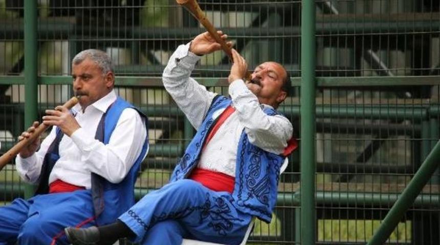 Pehlivanlar Er Meydanında Kıyasıya M&uuml;cadele Etti