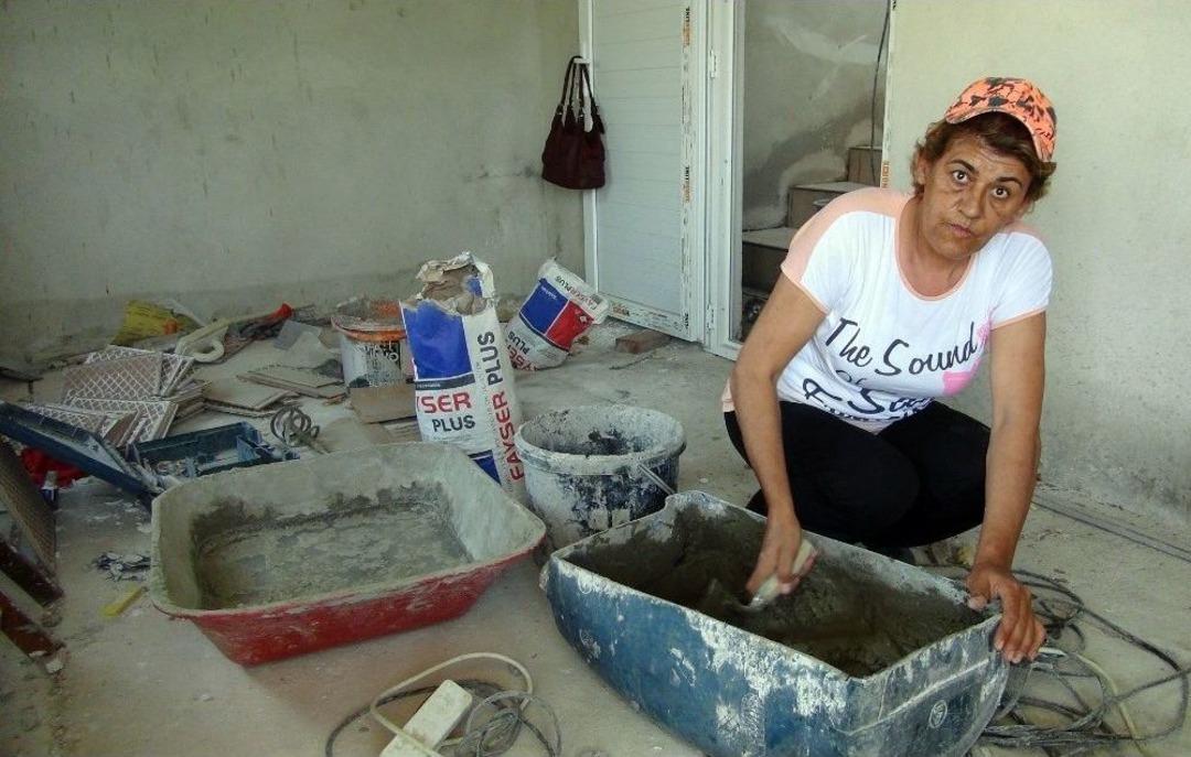 İnşaat Ustası Kadın, Anneler G&uuml;n&uuml;&rsquo;ne &Ccedil;alışarak Girecek