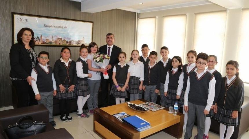 Niğde Belediye Başkanı Faruk Akdoğan&rsquo;dan &Ouml;ğrencilere Yerel Y&ouml;netimler Dersi
