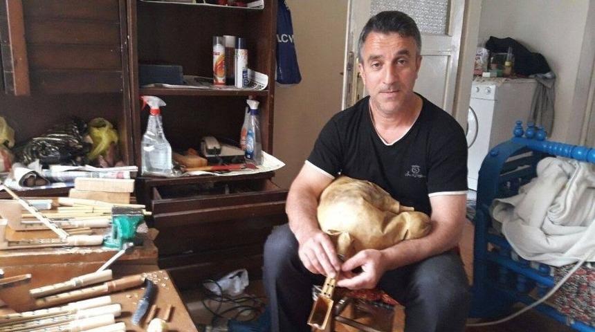 Evinin Bir Odasını Tulum Atölyesine Çevirdi