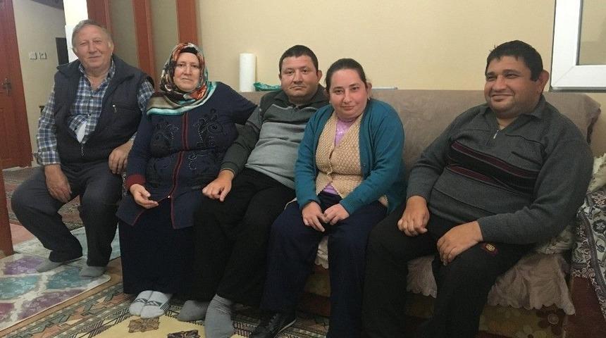 (&ouml;zel Haber)hayatını Y&uuml;r&uuml;me Engelli 3 &Ccedil;ocuğuna Adayan Anne Herkese &Ouml;rnek Oldu