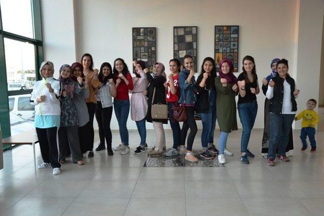 Atat&uuml;rk K&uuml;lt&uuml;r Merkezinde Yıl Sonu Buluşması 1