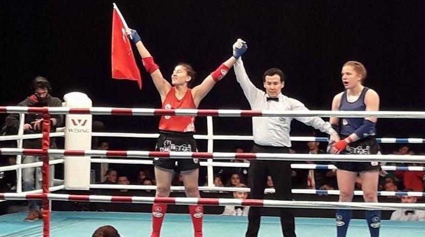Muay Thai D&uuml;nya Şampiyonasında Bediha Ta&ccedil;yıldız D&uuml;nya Şampiyonu