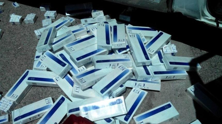 Minib&uuml;s D&ouml;şemeleri Arasında Ka&ccedil;ak Sigara Sevkıyatı