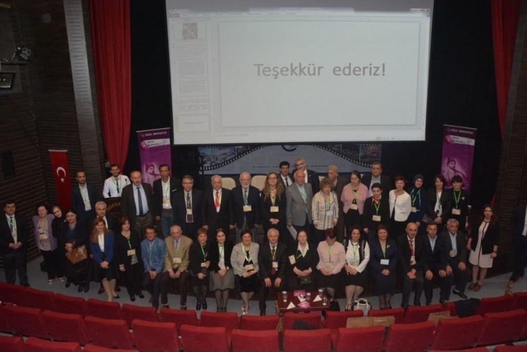 D&uuml;zce &Uuml;niversitesi Uluslararası Şota Rustaveli 850. Yıl Sempozyumuna Ev Sahipliği Yaptı