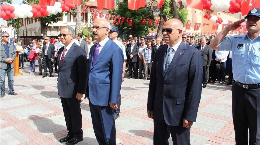 Bakan Elvan: &ldquo;bir Ter&ouml;r &Ouml;rg&uuml;t&uuml;ne Karşı Başka Bir Ter&ouml;r &Ouml;rg&uuml;t&uuml;n&uuml; Kullanmak Son Derece Yanlış Bir Yaklaşım&rdquo;