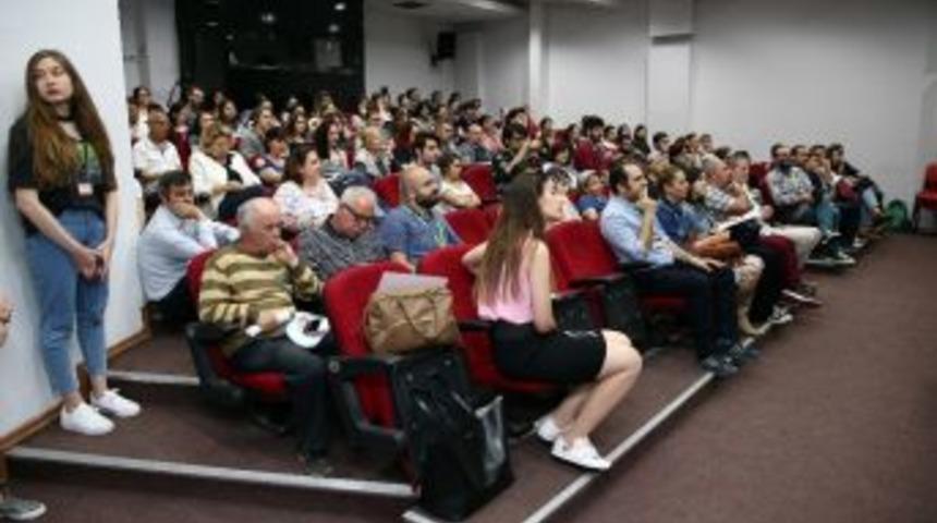 Edebiyatseverler Konak&rsquo;ta Buluştu