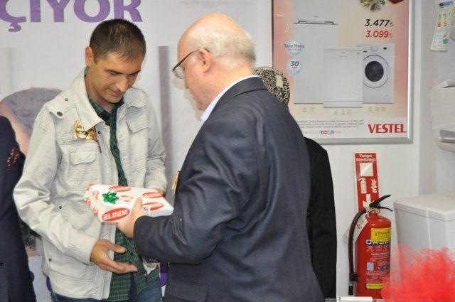 Fedakar Ve Cefakar Anne, Yılın Annesi Se&ccedil;ildi 3