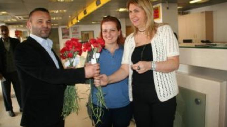 Devrekli Sağlık&ccedil;ılar Anneleri Unutmadı