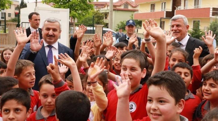 K&ouml;rfez&rsquo;de Eğitime Destek Devam Ediyor