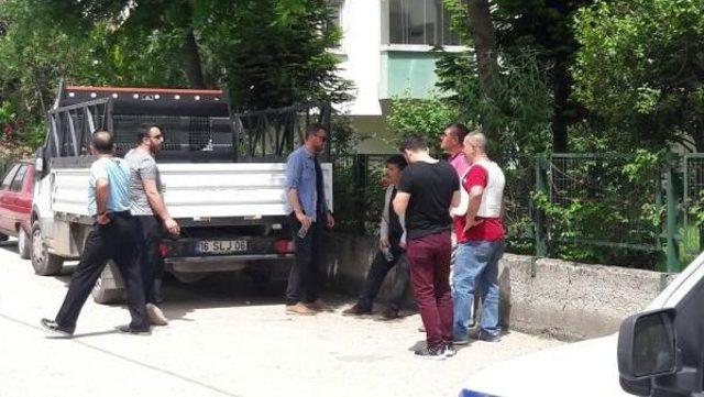 Bursa da Madde Bağımlısı Genç, Annesi Ve Ablasını Rehin Aldı 1