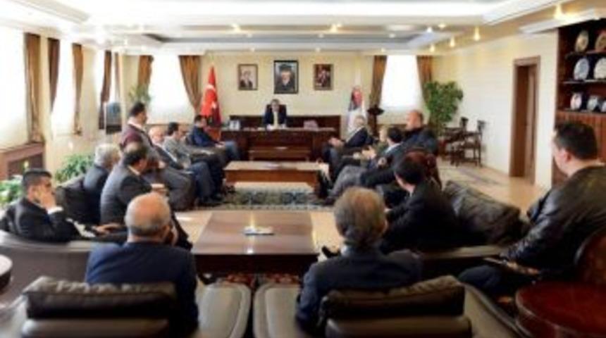 Kent Konseyleri Birliğinden Vali &Ouml;zefe&rsquo;ye Ziyaret