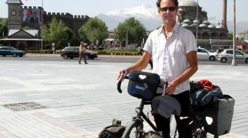 Kayseri'den Yola &Ccedil;ıkan 24 Bisikletli, 19 Mayıs'ta Kktc'de Olacak