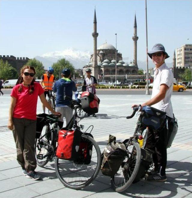 Kayseri den Yola &Ccedil;ıkan 24 Bisikletli, 19 Mayıs ta Kktc de Olacak 1