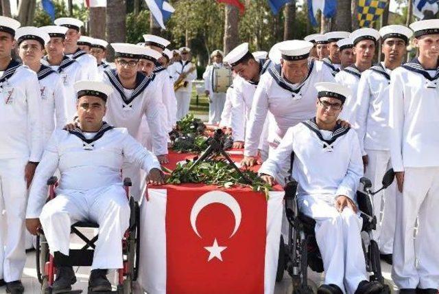 Mersin'de Engelli Gençler Asker Oldu