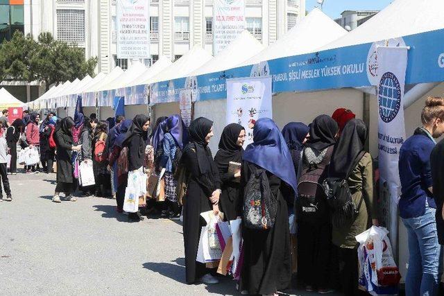 “üniversitemi Seçiyorum” Fuarı Bağcılar’da Açıldı