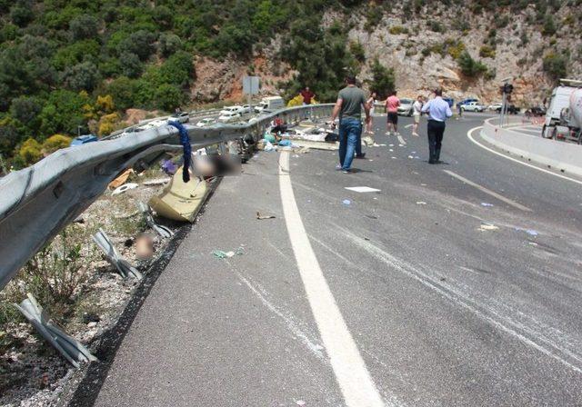 Muğla’da Yolcu Midibüsü Uçuruma Yuvarlandı: 17 Ölü, 13 Yaralı