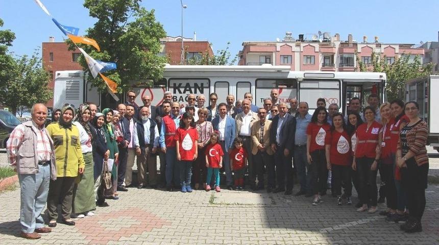 Ak Parti Atakum İl&ccedil;e Başkanlığı&rsquo;ndan Kızılay&rsquo;a Kan Desteği