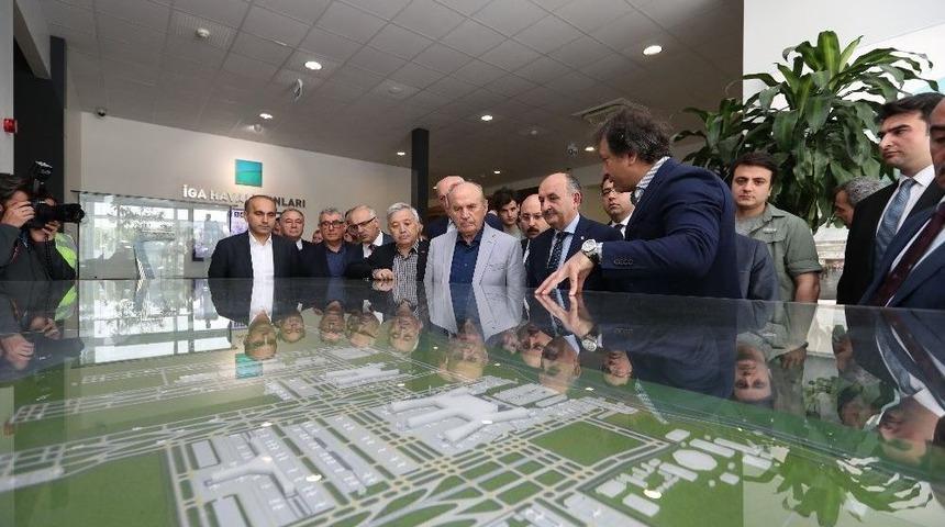 Bakan M&uuml;ezzinoğlu: &ldquo;istihdamda 4 Ay İ&ccedil;erisinde 1 Milyonu Ge&ccedil;tik&rdquo;