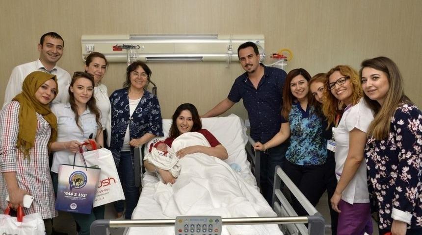 İlk Kez Anne Olanların Hediyeleri B&uuml;y&uuml;kşehir Belediyesi&rsquo;nden