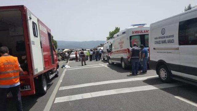 Bus Crash Kills At Least 20 In Southwest Turkey