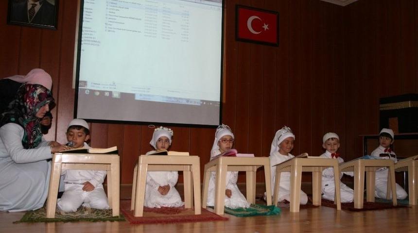 Kur’an Eğitimi Alan Çocukların Mezuniyet Sevinci