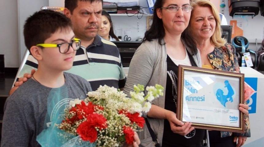 Edirne&rsquo;de Yılın Annesi Se&ccedil;ildi