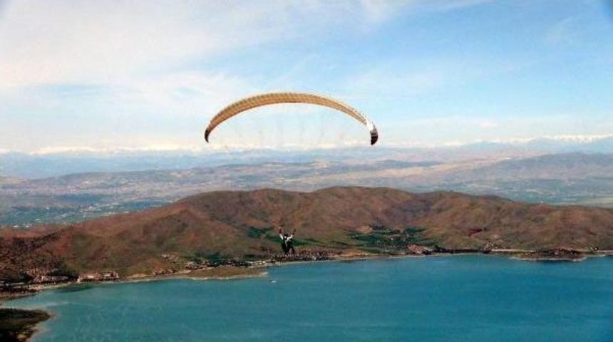 Sivrice'de Uluslararası Yama&ccedil; Paraş&uuml;t&uuml; Ve Bisiklet Festivali&nbsp;