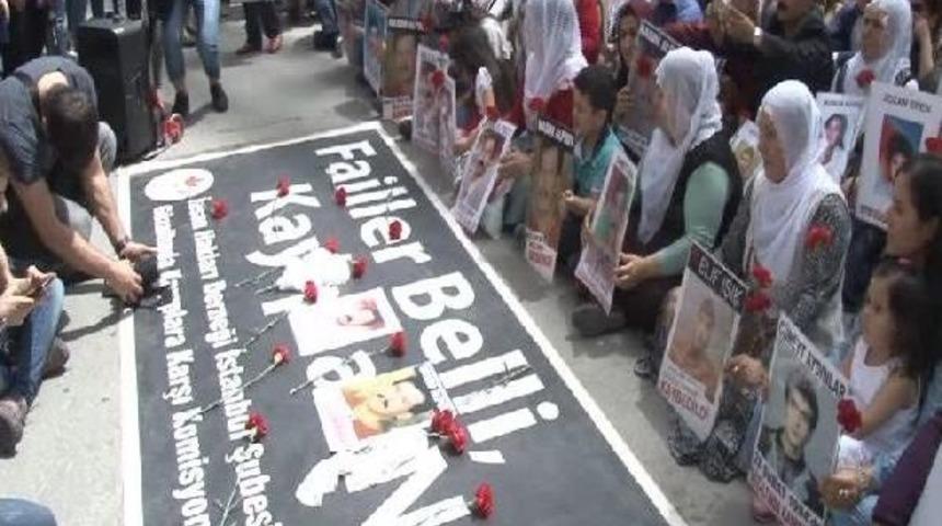 "cumartesi Anneleri" Anneler G&uuml;n&uuml; &Ouml;ncesi Yine Eylemdeydi