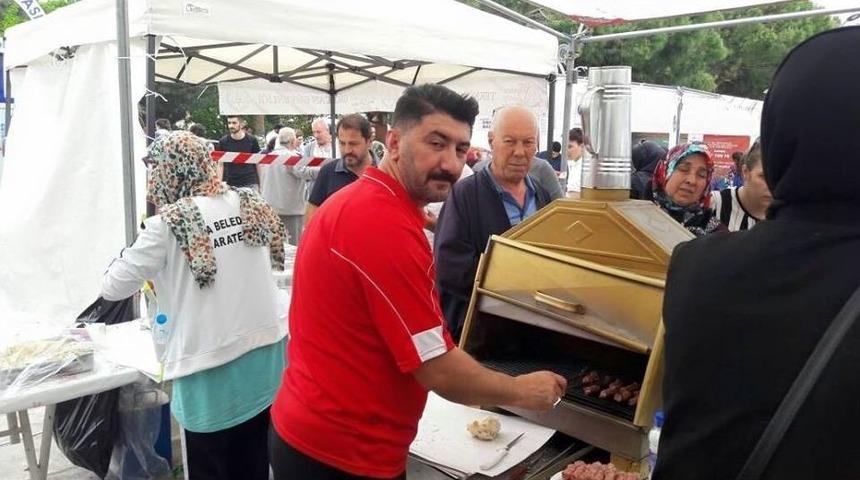 Biga&rsquo;da &Ouml;ğrenciler Yararına Kermes D&uuml;zenlendi